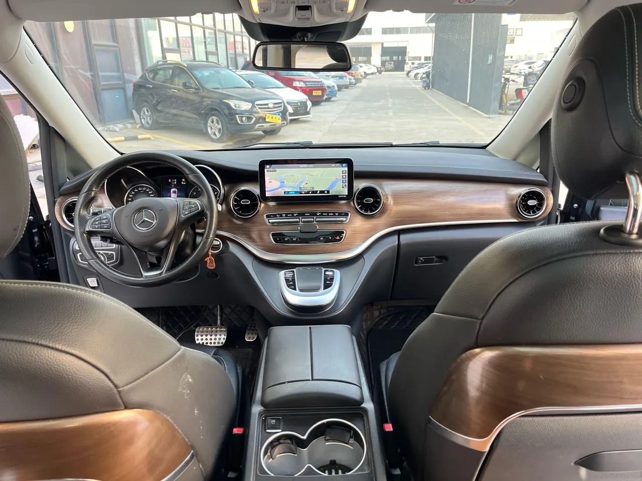 Mercedes Benz V 2020V 260 L 2.0T Deluxe Edition Automatic Gear 10