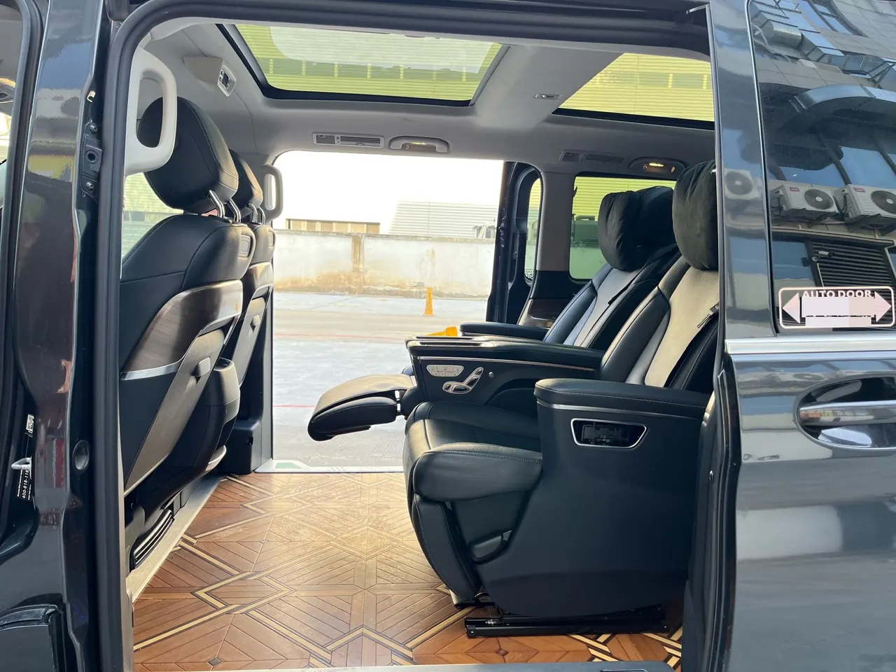 Mercedes Benz V 2020V 260 L 2.0T Deluxe Edition Automatic Gear 11