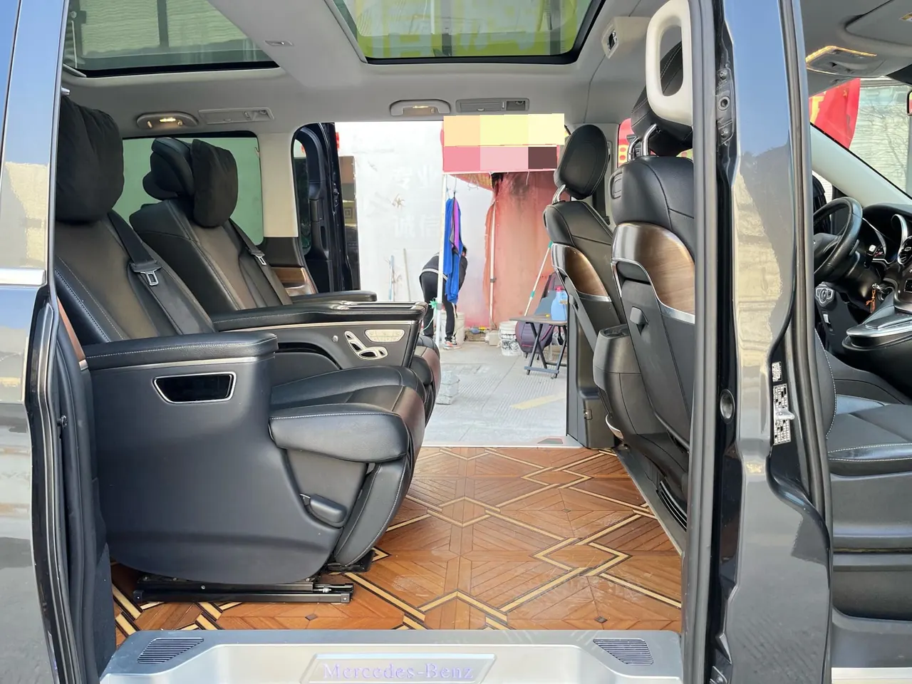 Mercedes Benz V 2020V 260 L 2.0T Deluxe Edition Automatic Gear 12