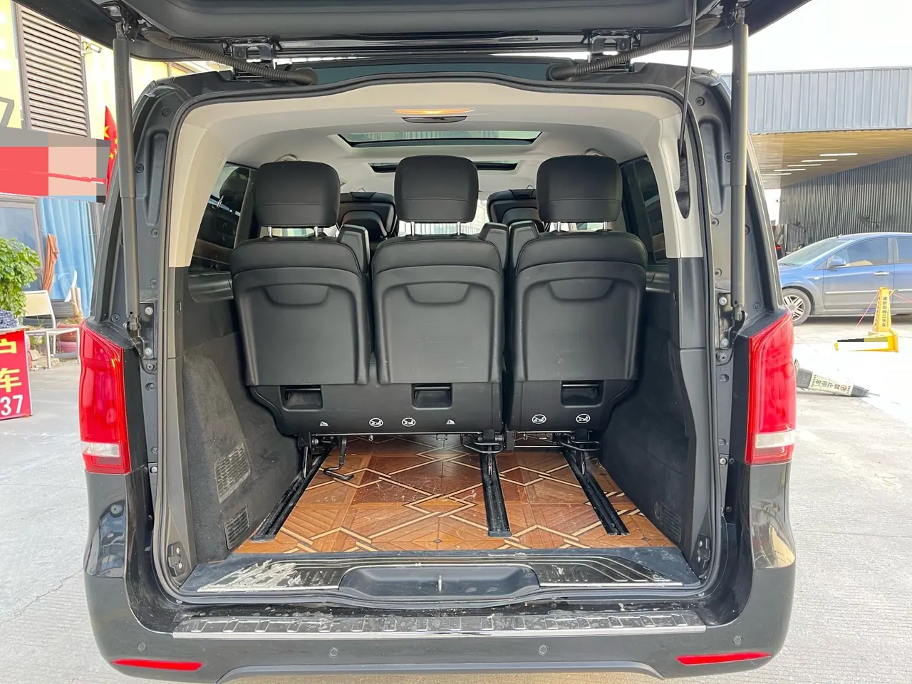 Mercedes Benz V 2020V 260 L 2.0T Deluxe Edition Automatic Gear 8