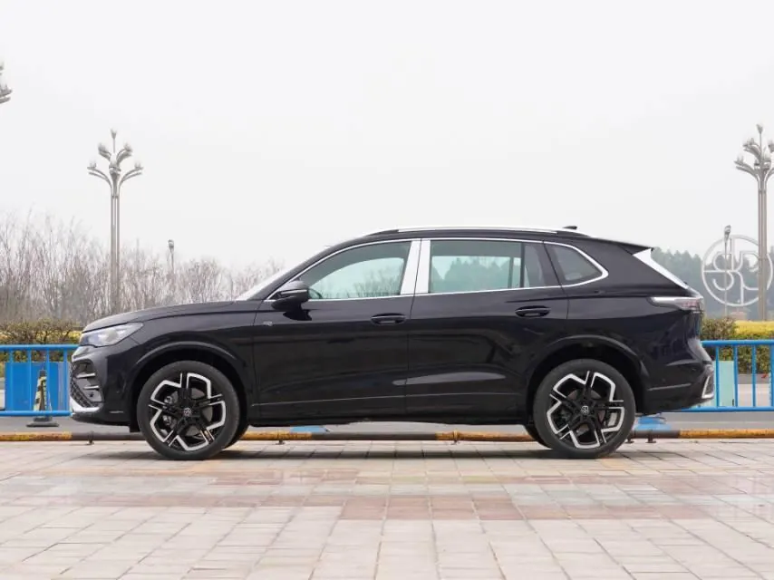 Volkswagen 2026 Tiguan L PRO 2.0TSI 380TSI Two-Drive R-Line Pilot Edition Automatic Gear 3