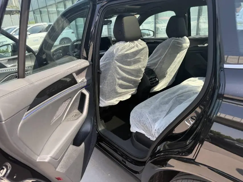 Volkswagen 2026 Tiguan L PRO 2.0TSI 380TSI Two-Drive R-Line Pilot Edition Automatic Gear 4