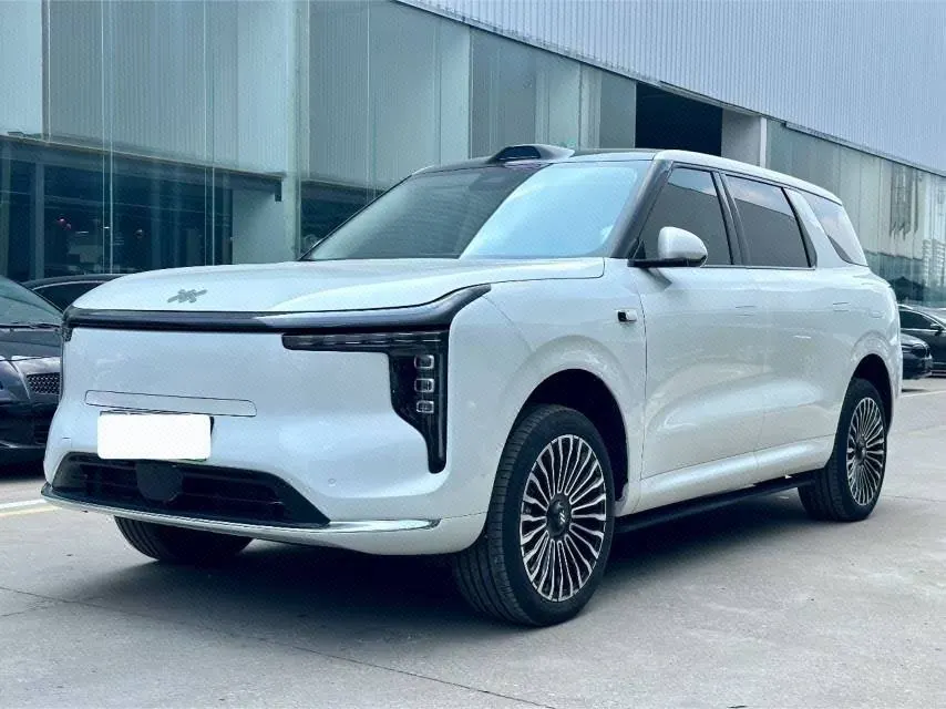 IM 2026 IM LS8 66 Ultra Technology Flagship Large Five-seater Automatic Transmission - View 1