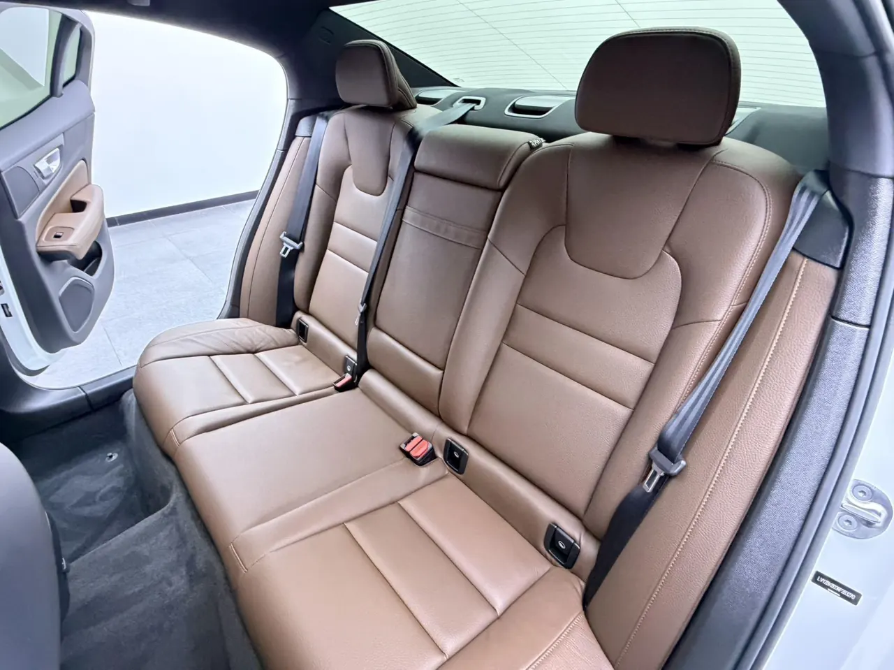Volvo 2023 S60 48V 2.0T B4 Zhiyi Deluxe Edition Automatic Gear 9