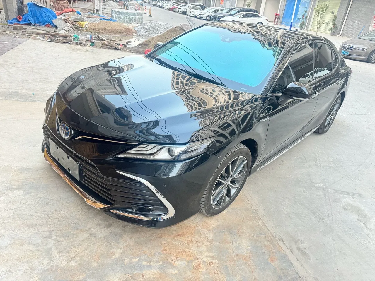 Открыть галерею: Toyota 2023 Camry Dual Engine 2.5HG Stepless Deluxe Automatic Gear