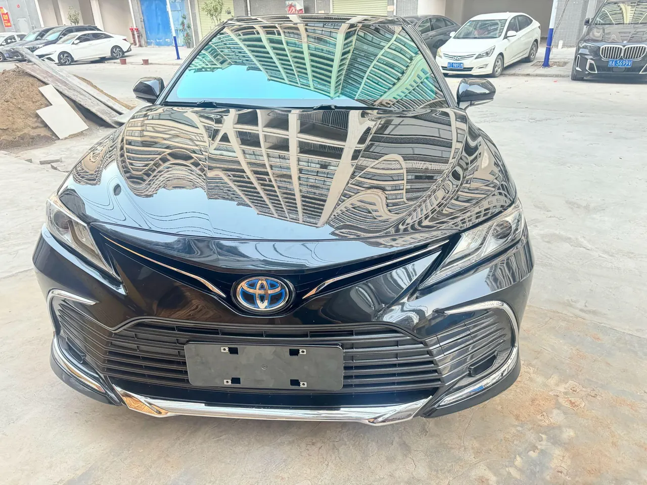 Toyota 2023 Camry Dual Engine 2.5HG Stepless Deluxe Automatic Gear 6