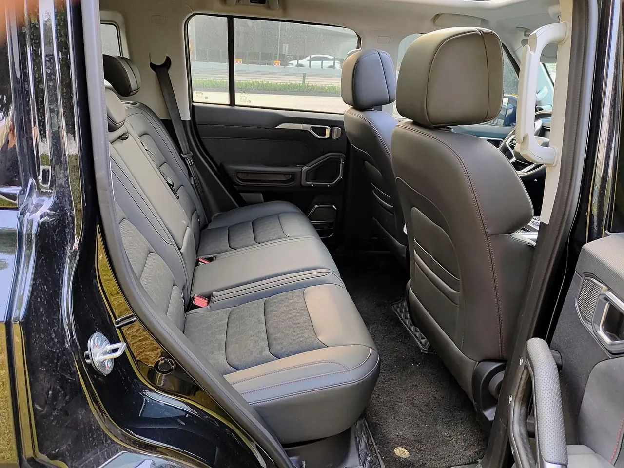Jetour 2026 Traveler PLUS 2.0TD XWD Conquer 5-seater Automatic 4