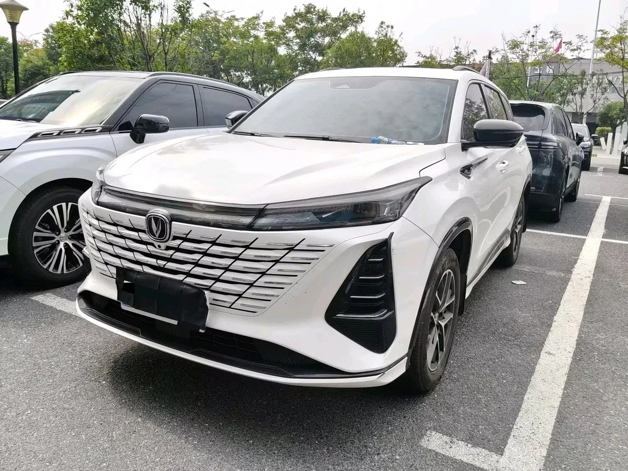 Open image lightbox: ChangAn 2024 CS75 PLUS 1.5T Champion Edition Smart Driving and Collar Automatic Gear
