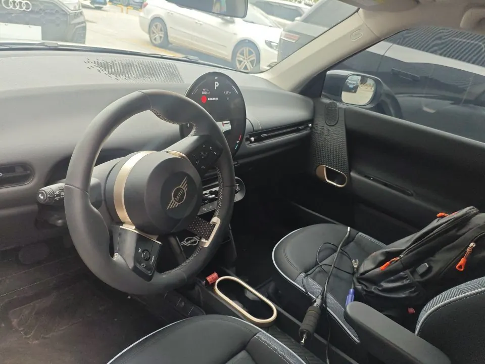 MINI 2025 Mini Cooper E 456km Cooper E Classic Automatic 7