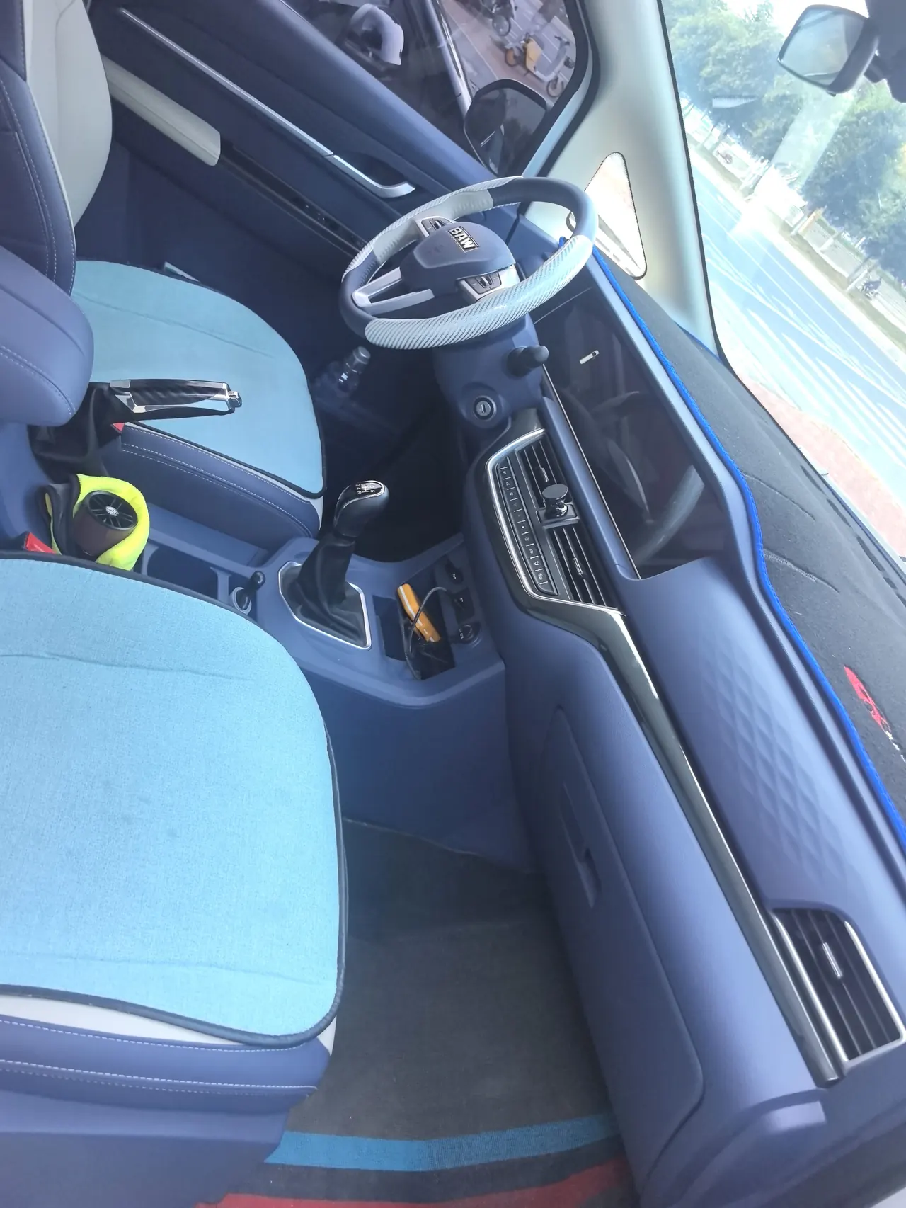 BAIC 2025 Ace M7 1.6 Standard Axis Luxury 7-seat Manual Gear 5