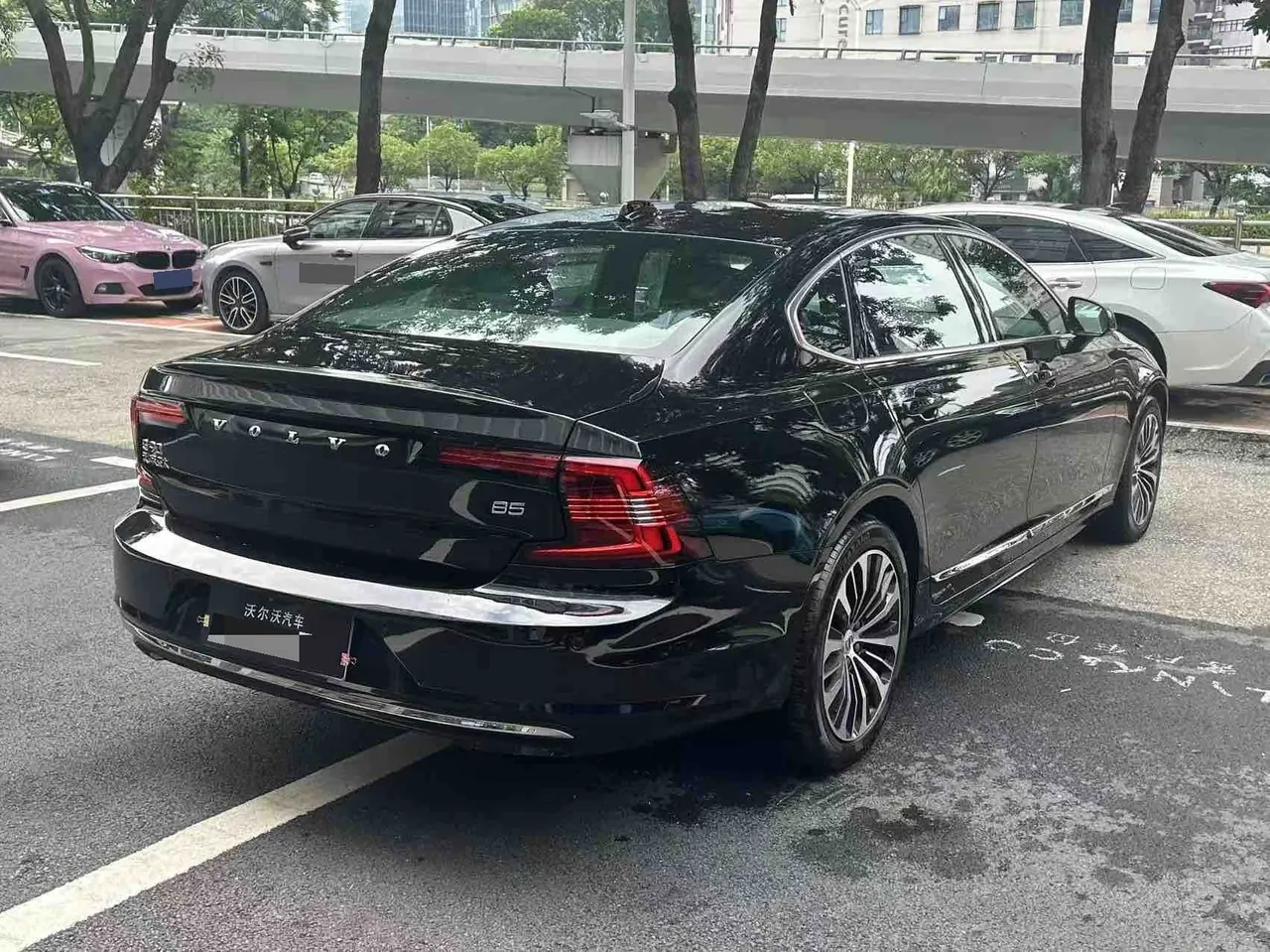 Volvo 2024 S90 48V 2.0T B5 Zhiyi Deluxe Edition Automatic Gear 5