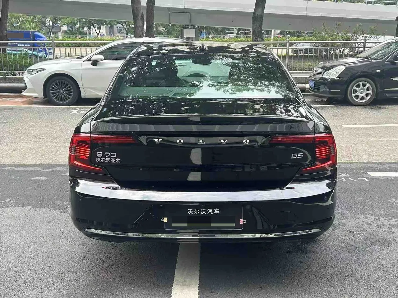 Volvo 2024 S90 48V 2.0T B5 Zhiyi Deluxe Edition Automatic Gear 6