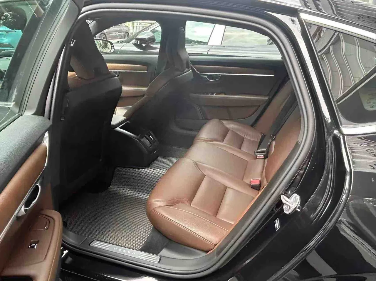 Volvo 2024 S90 48V 2.0T B5 Zhiyi Deluxe Edition Automatic Gear 8