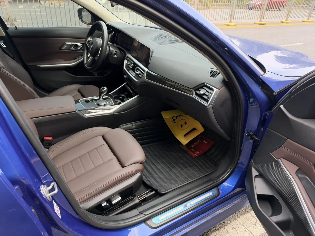 BMW 3 Series 2020 325i 2.0T M Sports Suit Automatic Gear 9