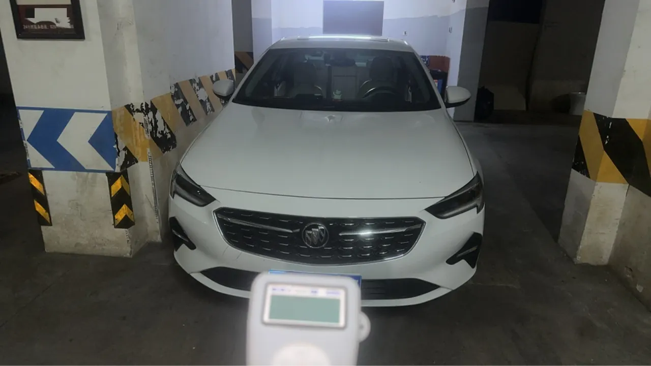 Buick 2020 Regal 1.5T 552T Elite Automatic Gear 2