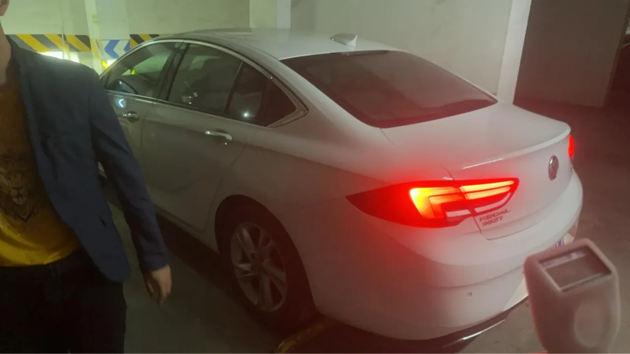Buick 2020 Regal 1.5T 552T Elite Automatic Gear 8