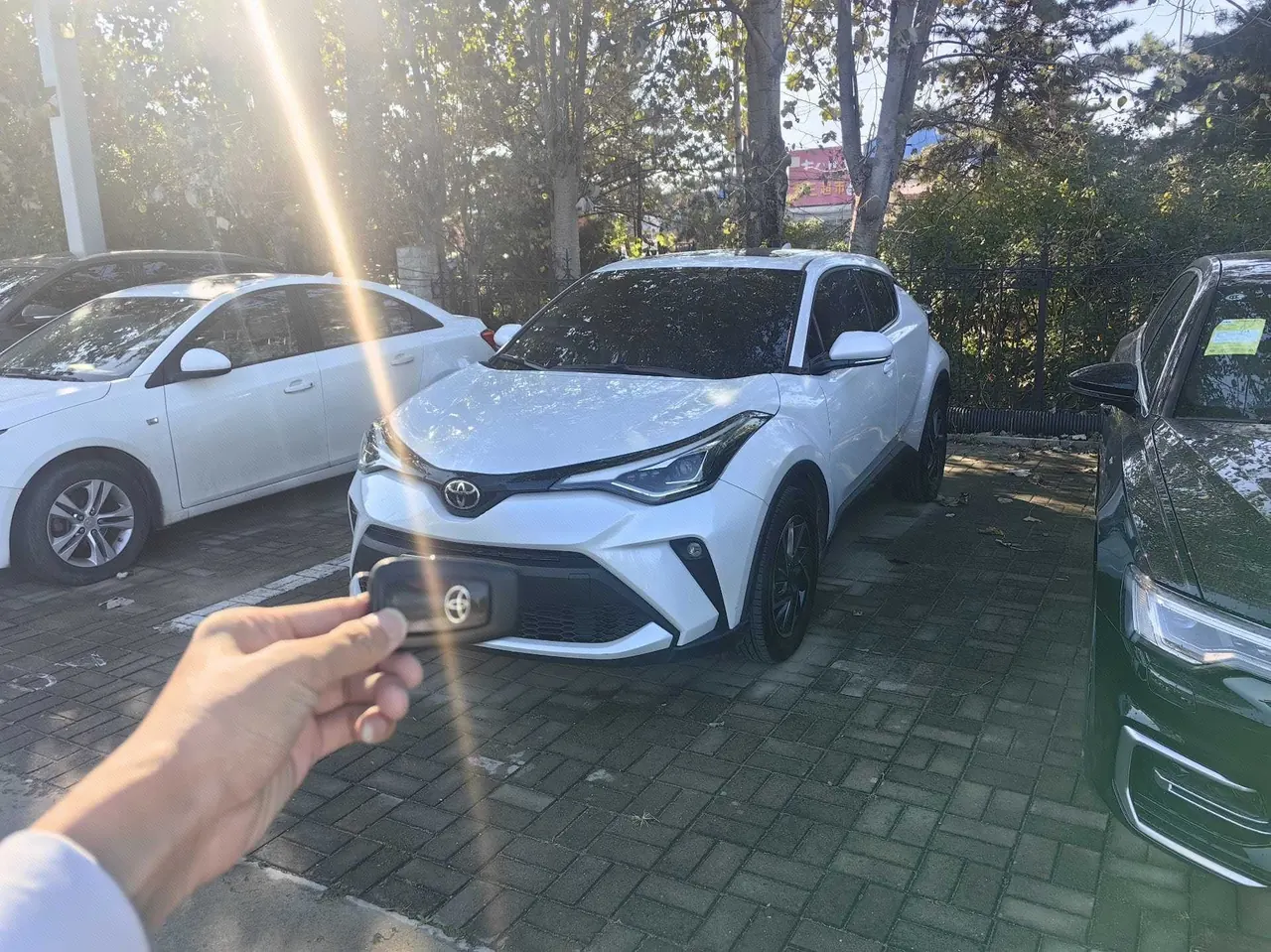 Toyota 2023 C- HR 2.0 Stepless Deluxe Edition Automatic Gear - View 1