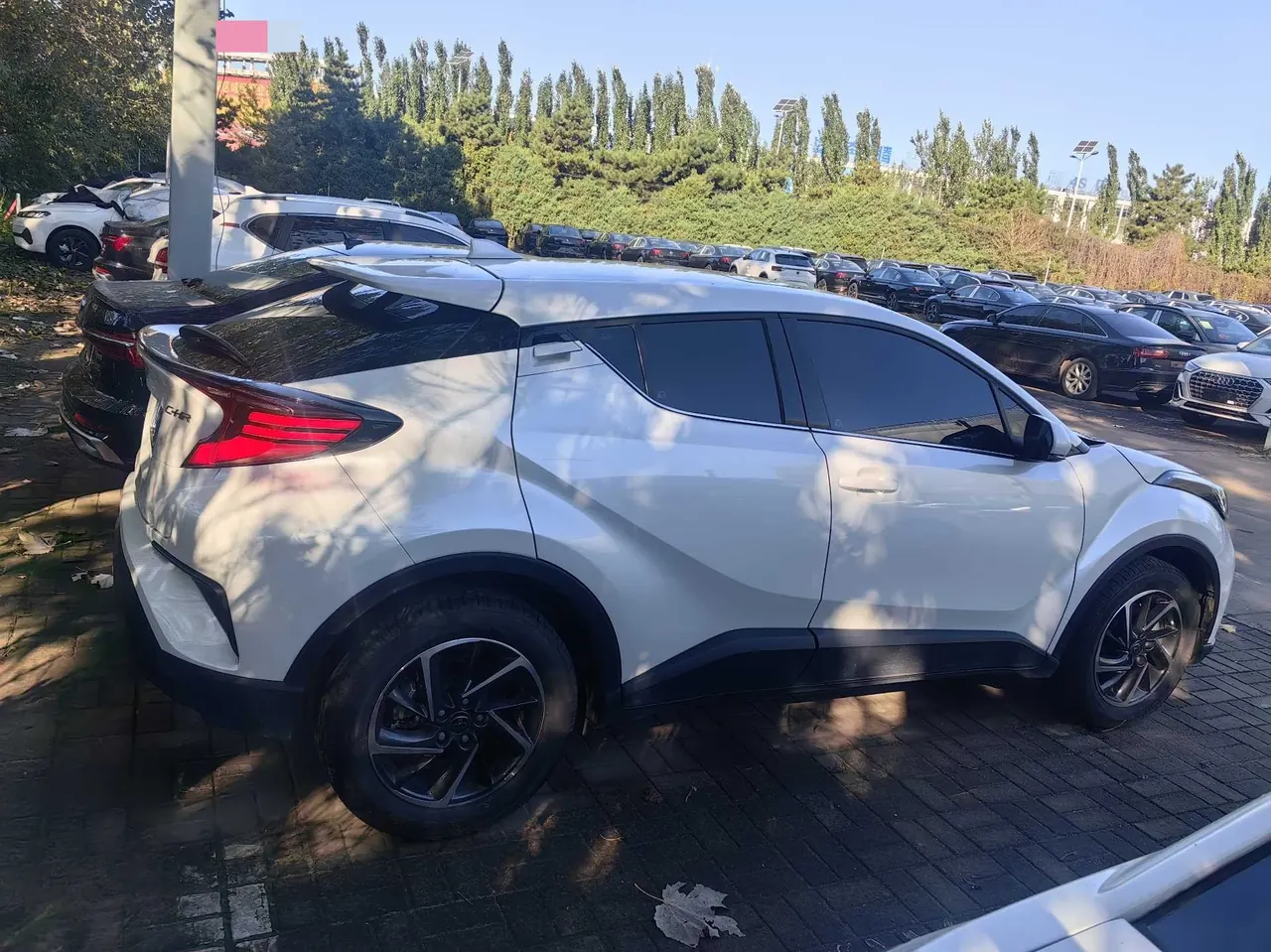 Toyota 2023 C- HR 2.0 Stepless Deluxe Edition Automatic Gear 8