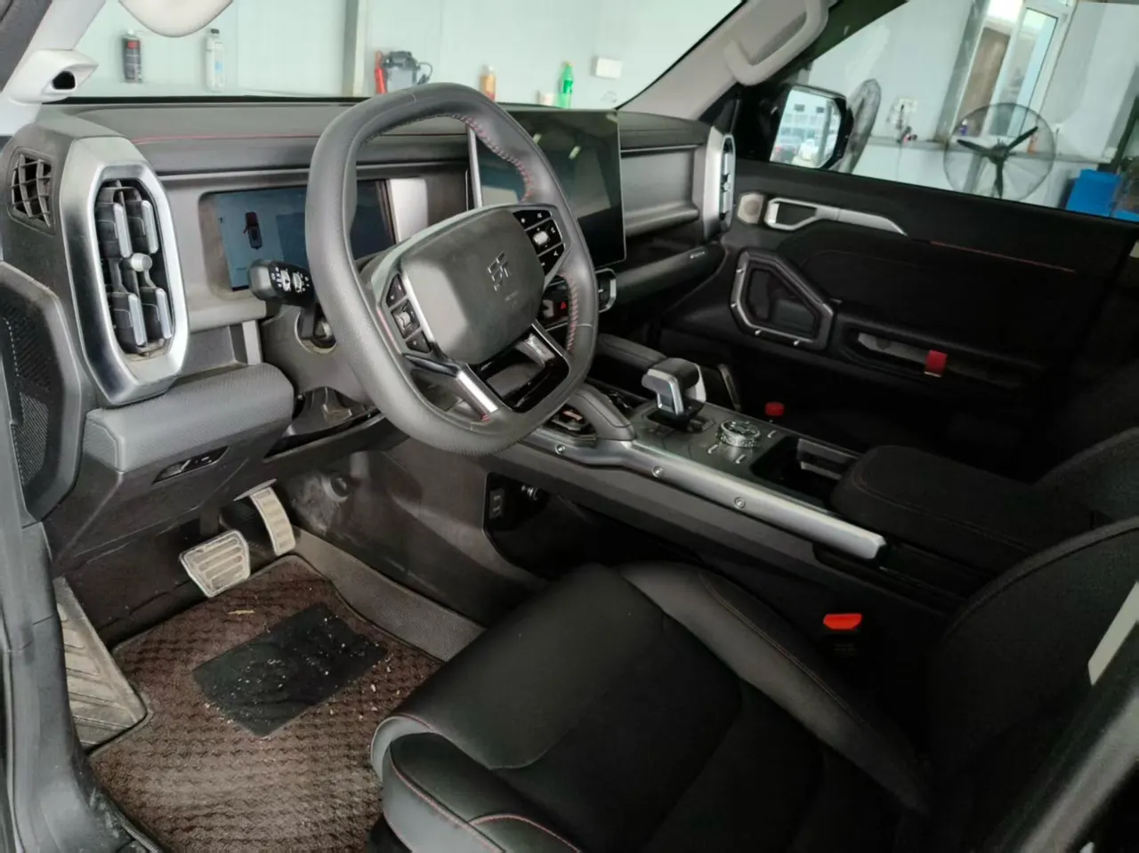 Jetour 2024 Traveler 2.0T Four-Wheel-Drive Cross-Country PRO Entertainment Version Automatic Transmission 2