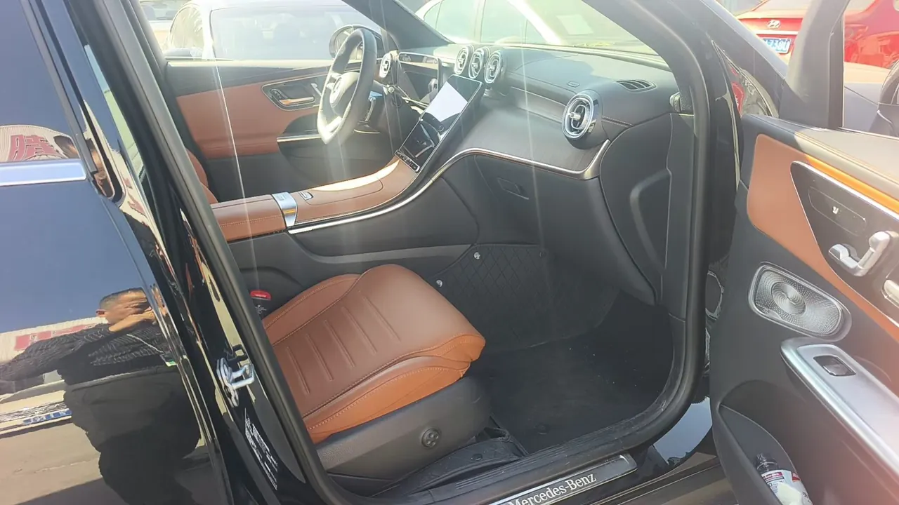 Mercedes Benz 2026 GLC 300 L 4MATIC 48V 2.0T Dynamic 5-seat (Modified) Automatic Gear 3