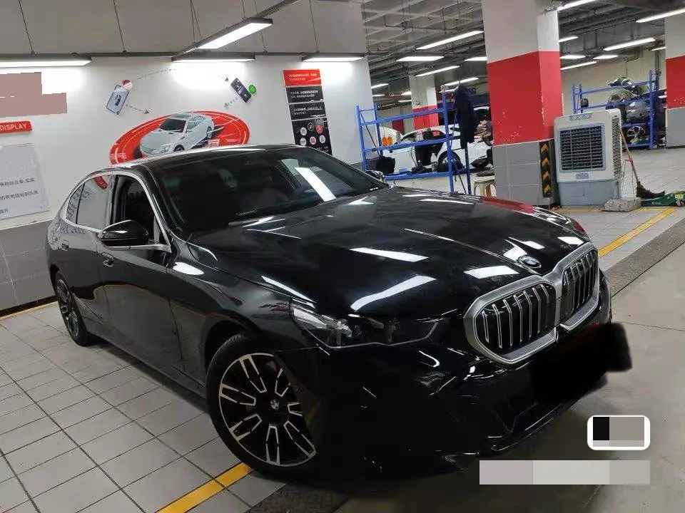 BMW 5 Series 2026 model 530Li 48V 2.0T Leading Edition M Sport Package Automatic 2