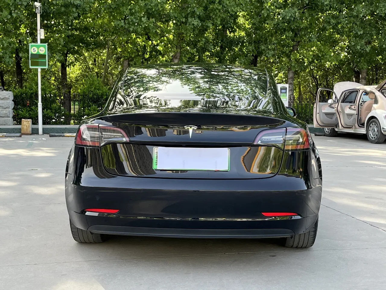Tesla 2020 Model 3 long endurance rear wheel drive version (modified) automatic gear 5