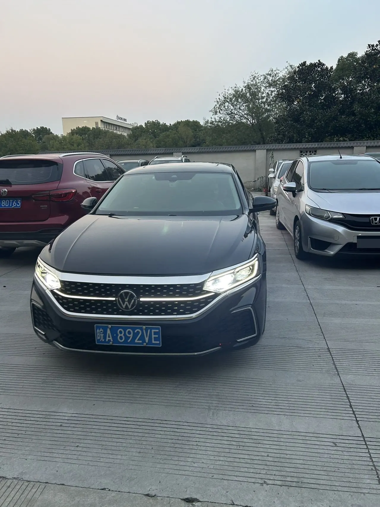 Volkswagen 2023 Passat 2.0TSI 330TSI Star Deluxe Edition Automatic Transmission 3