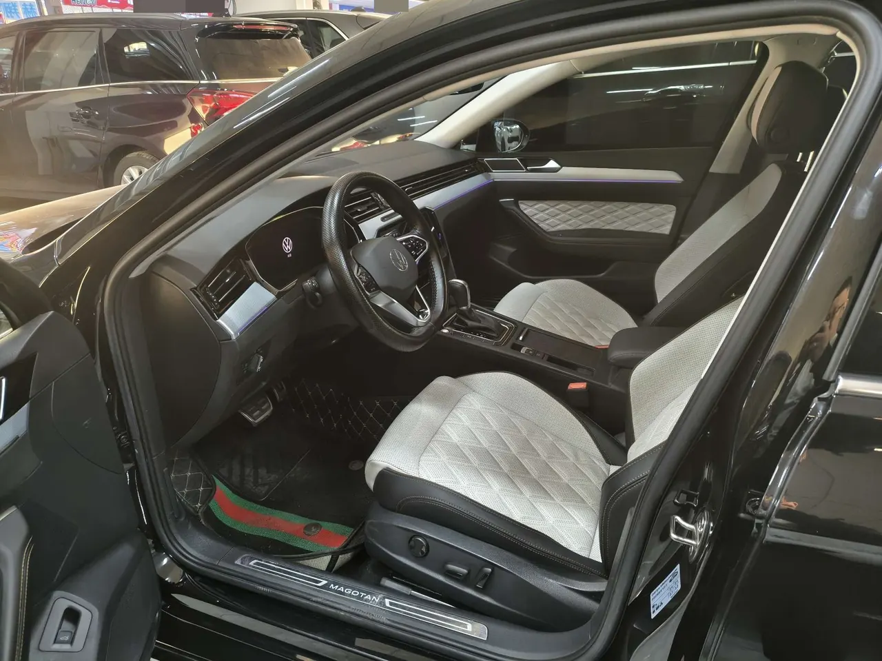 Volkswagen 2024 Magotan 2.0TSI 330TSI 2 million luxury automatic gear 4