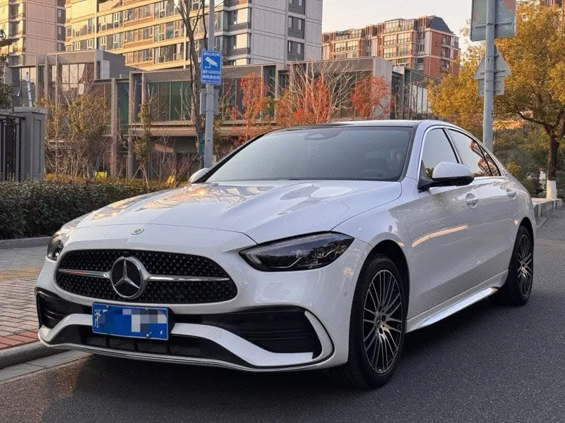 Открыть галерею: Mercedes Benz Class C 2026 C 260 L 48V 2.0T Sports Edition Automatic Gear