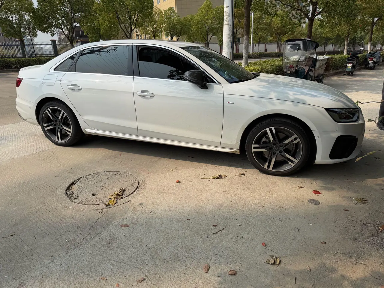 Audi 2020 A4L 2.0TFSI 40TFSI Quattro Deluxe Dynamic Automatic 3