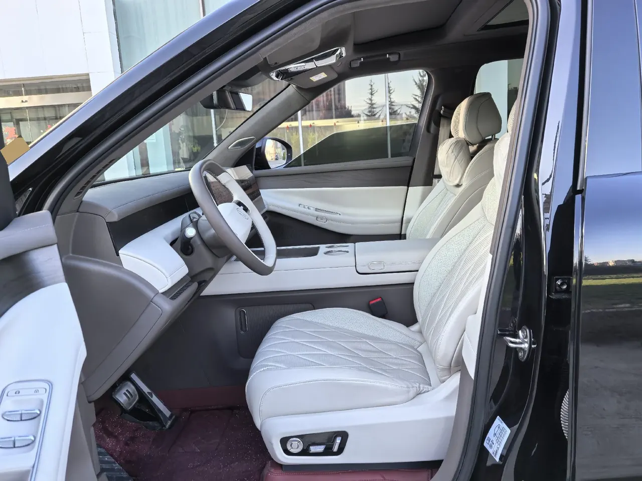 Volkswagen 2026 ID.ERA 9X Max 4-wheel drive automatic gear 4