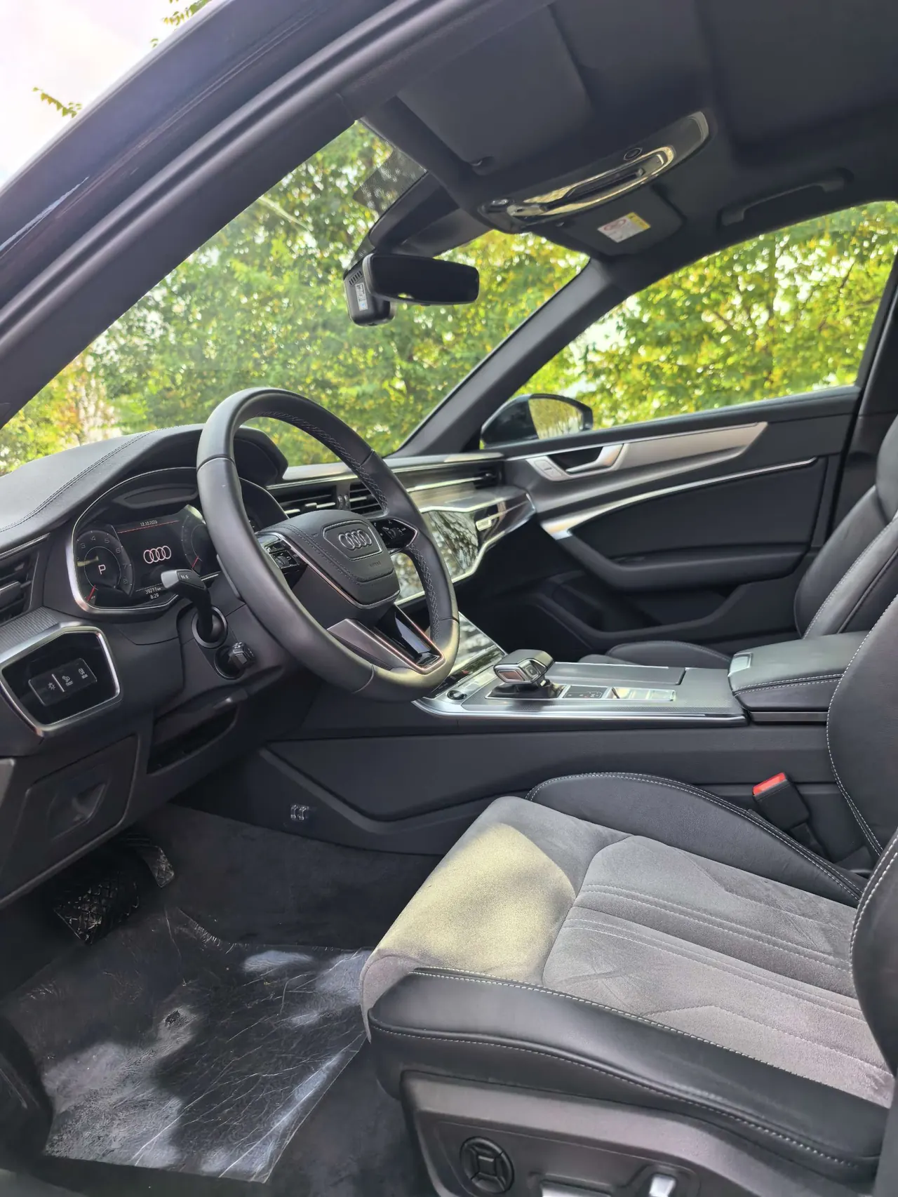 Audi 2023 A6L 2.0TFSI 45TFSI Selected Dynamic Automatic 5