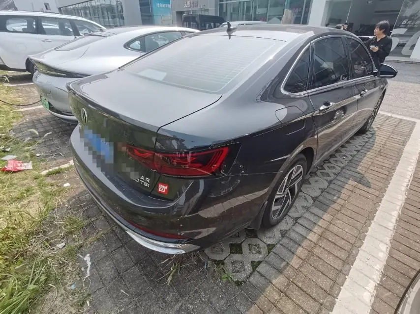 Volkswagen 2023 Sagitar 1.5TSI 300TSI Exceed Edition Automatic 3