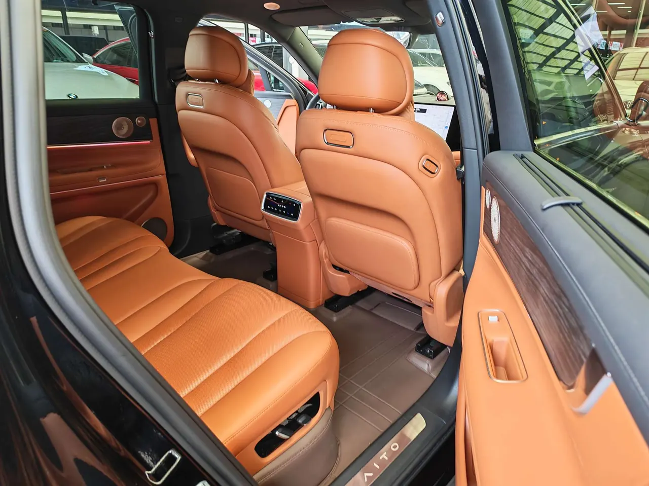 AITO 2024 AITO M9 extended range Max version 52kWh automatic gear 6