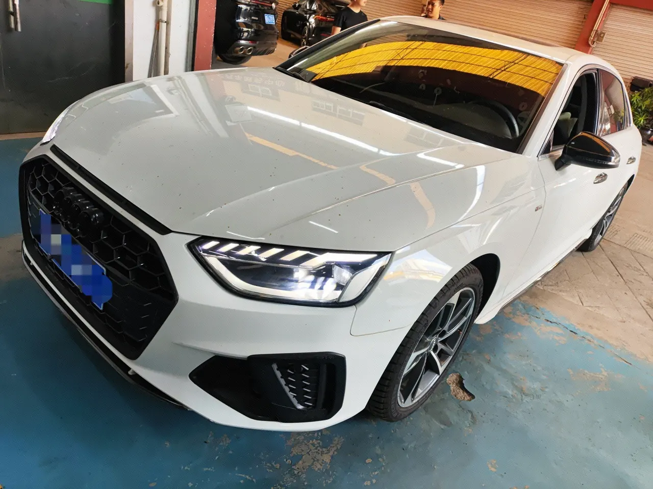 Open image lightbox: Audi 2020 A4L 2.0TFSI 40TFSI Fashion Dynamic Automatic