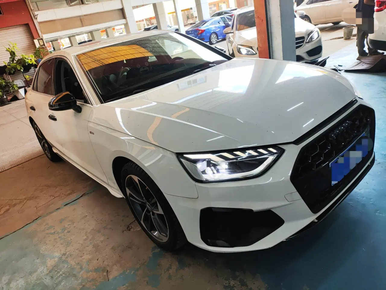 Audi 2020 A4L 2.0TFSI 40TFSI Fashion Dynamic Automatic 2