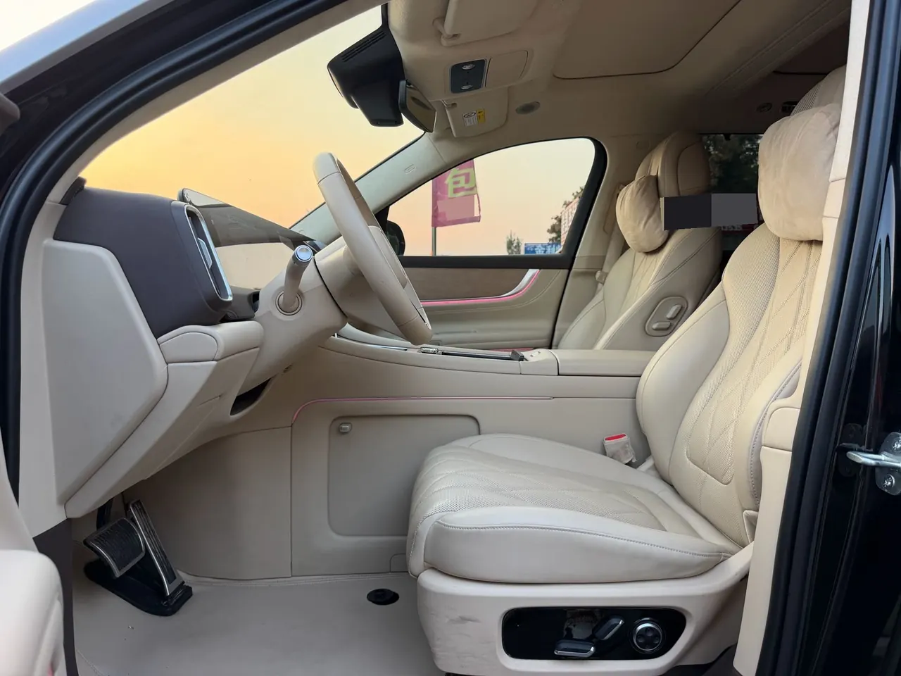 AITO 2024 AITO M9 extended range Ultra 42kWh automatic gear 3