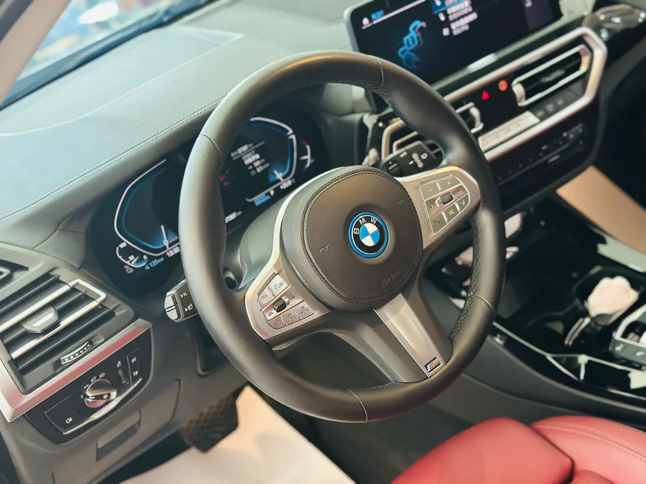 BMW 2024 iX3 leading automatic 13
