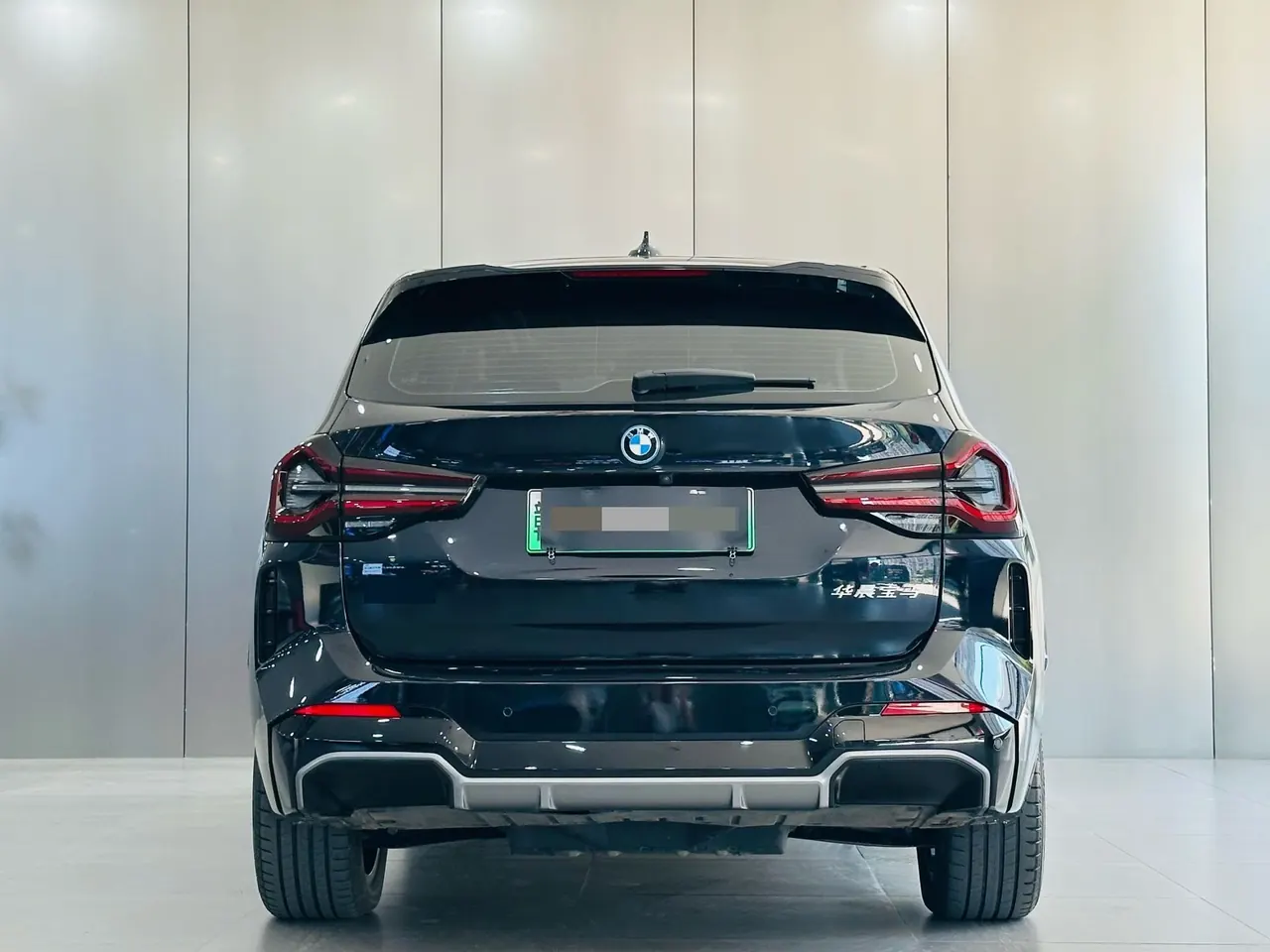 BMW 2024 iX3 leading automatic 8