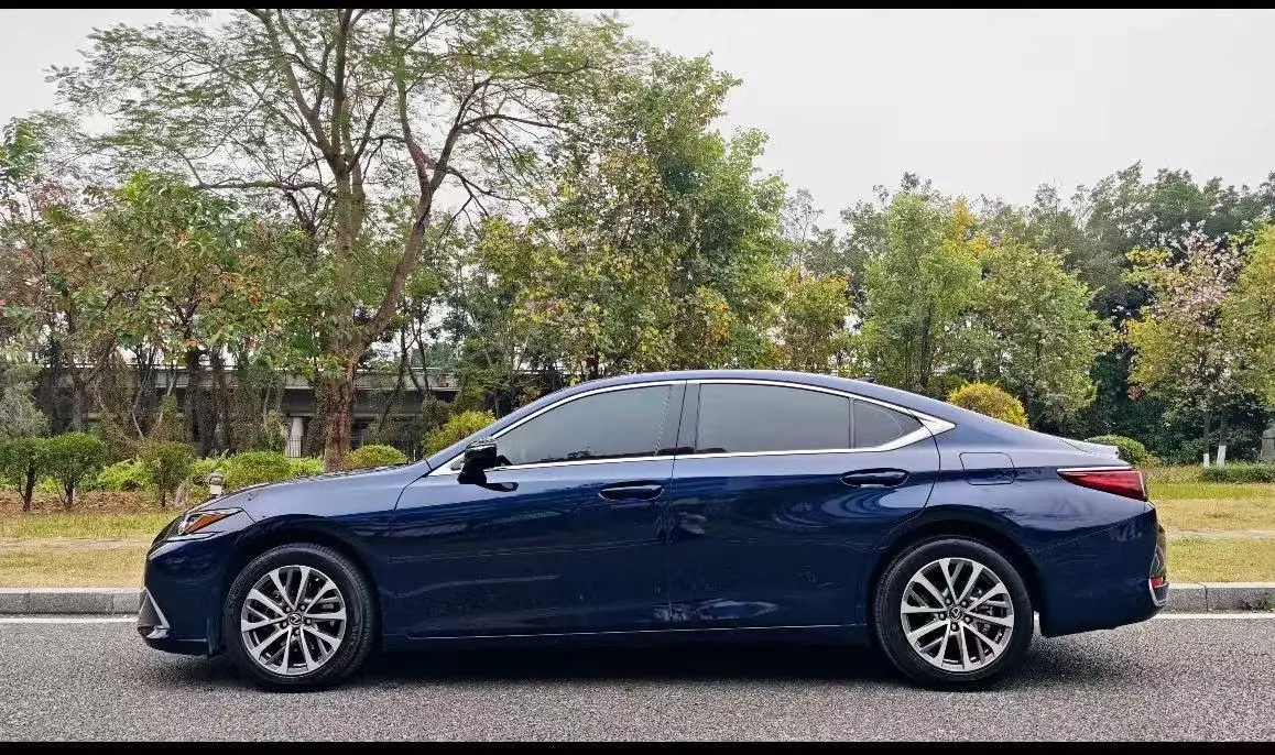 Lexus ES (Imported) 2021 ES200 2.0 Stepless Premium Edition Automatic Gear 6