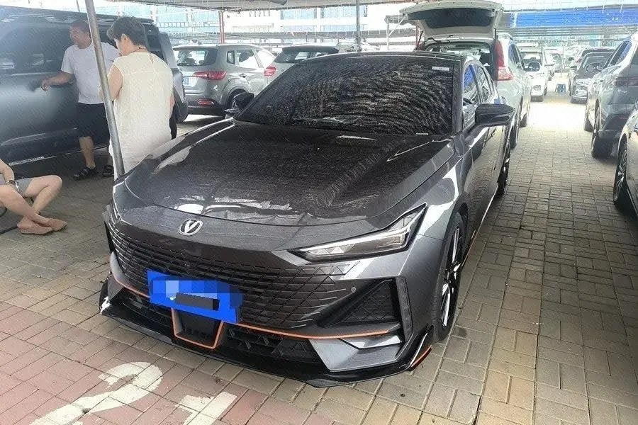 Open image lightbox: ChangAn 2022 UNI-V 1.5T Sports Edition Automatic