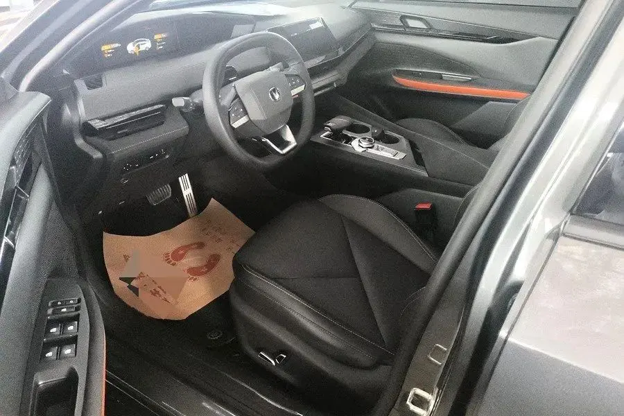 ChangAn 2022 UNI-V 1.5T Sports Edition Automatic 3
