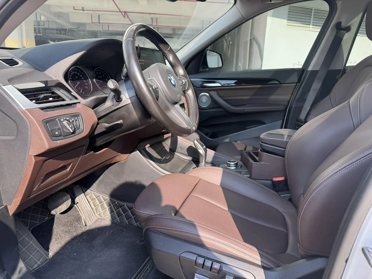 BMW 2022 X1 sDrive25Li 2.0T Leading Automatic Gear 3