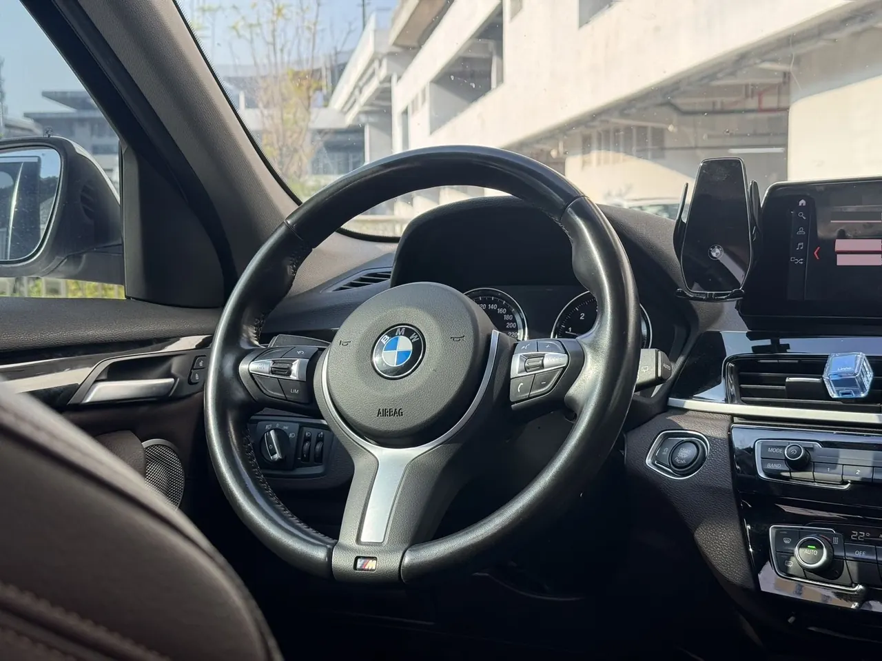 BMW 2022 X1 sDrive25Li 2.0T Leading Automatic Gear 6