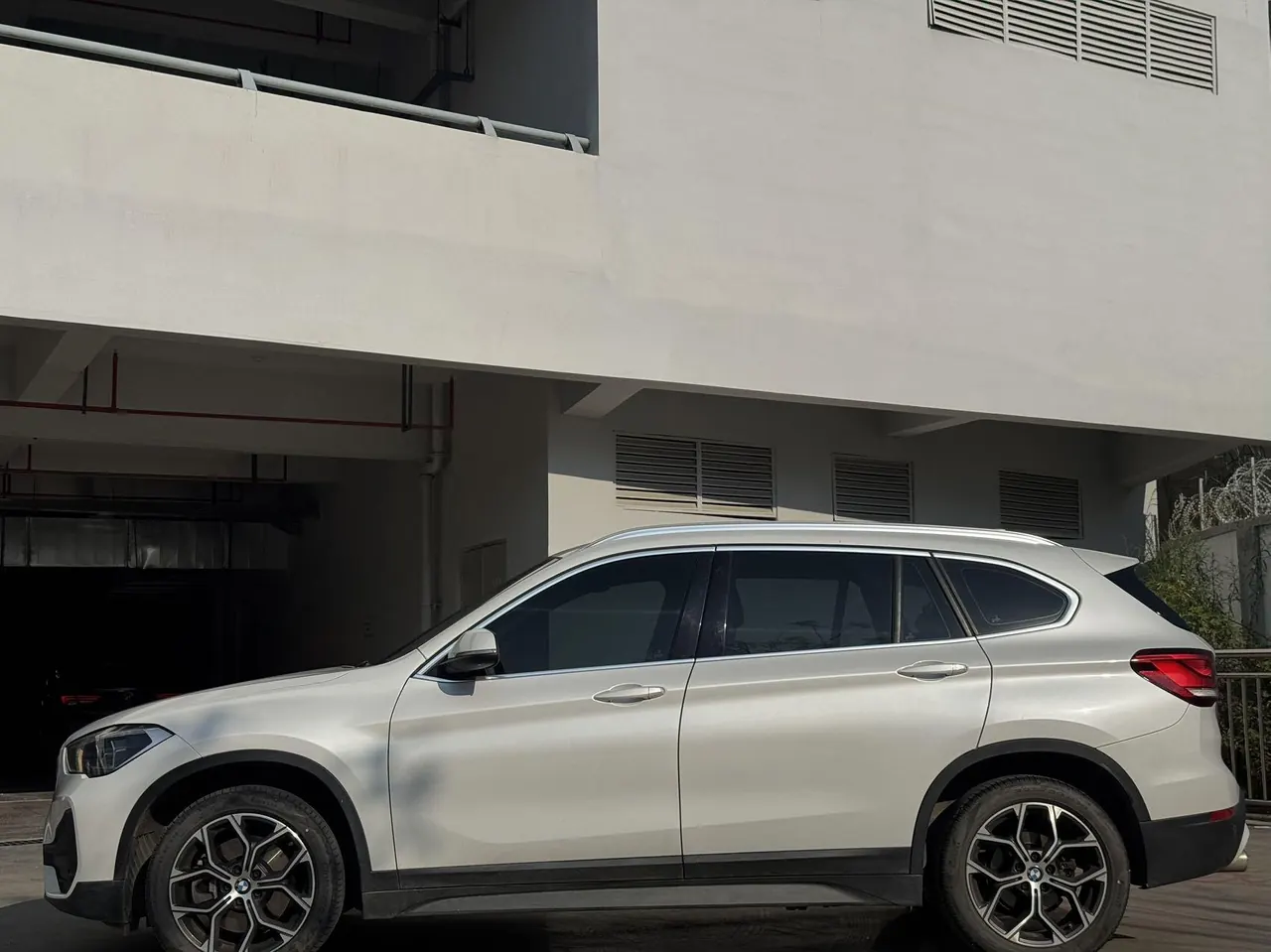 BMW 2022 X1 sDrive25Li 2.0T Leading Automatic Gear 8
