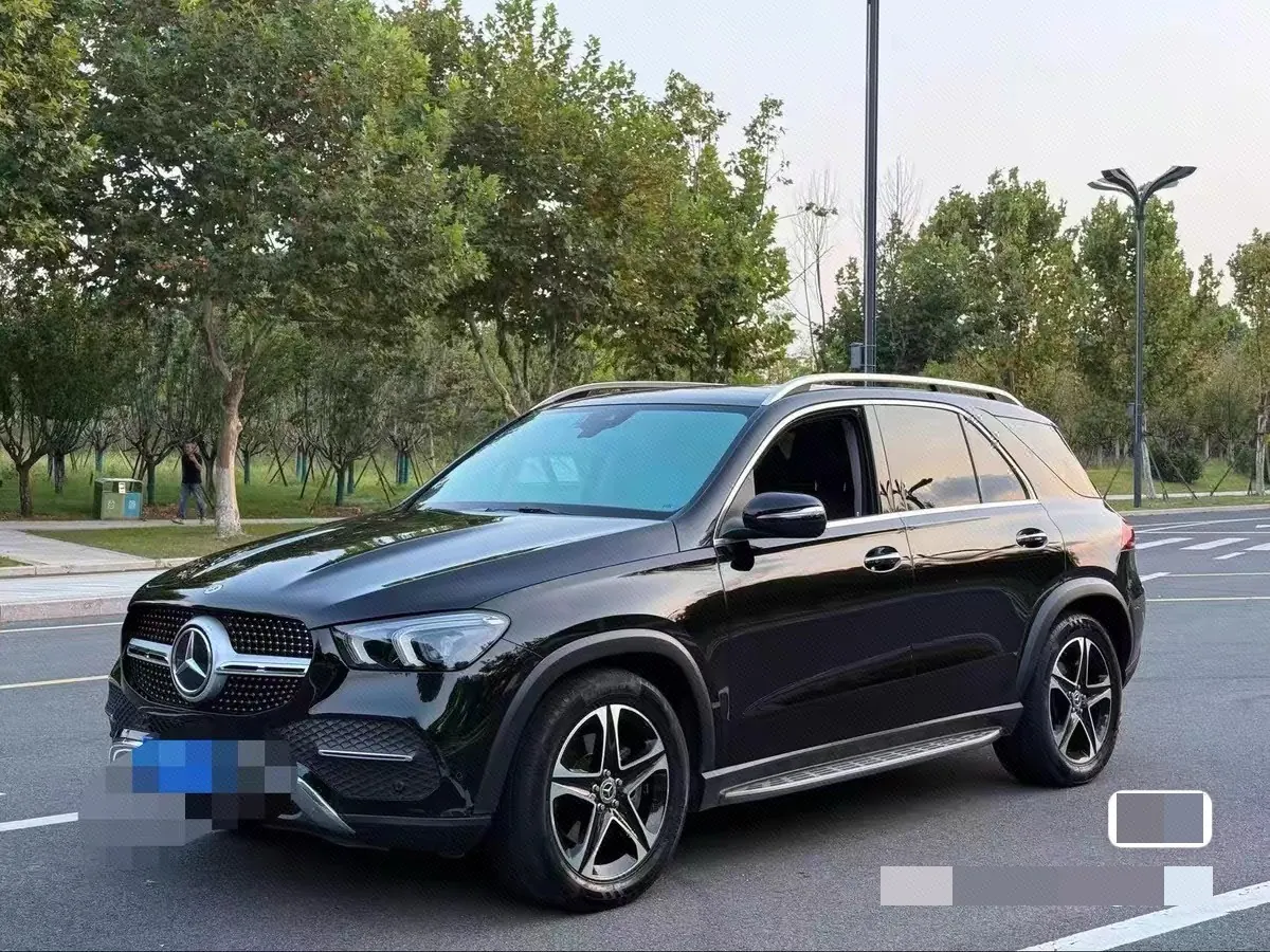 打开图片灯箱:Mercedes Benz GLE (Imported) 2022 GLE 350 4MATIC 2.0T Fashion Automatic Gear