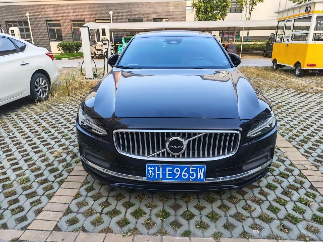 Volvo 2024 S90 48V 2.0T B5 Zhiyuan Deluxe Edition Automatic Gear 2