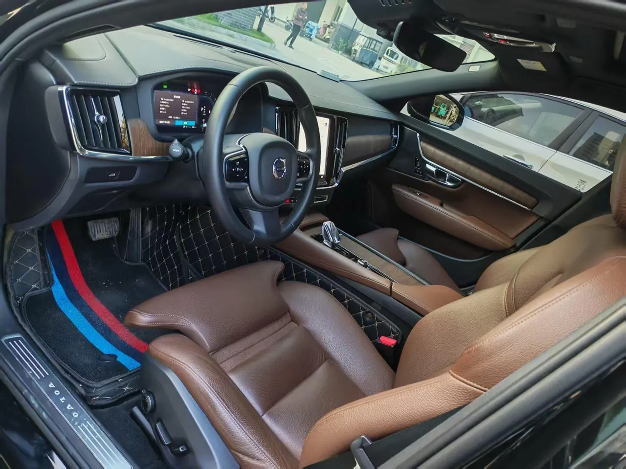 Volvo 2024 S90 48V 2.0T B5 Zhiyuan Deluxe Edition Automatic Gear 3