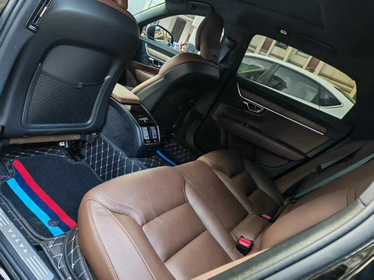 Volvo 2024 S90 48V 2.0T B5 Zhiyuan Deluxe Edition Automatic Gear 5