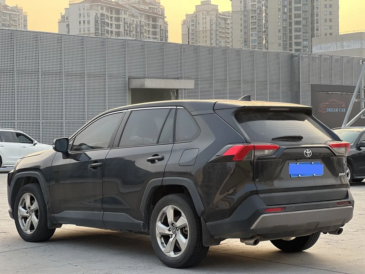 Toyota 2022 RAV4 Rongbo 2.0 Stepless Two-Drive Fashion Plus Edition Automatic Gear 7